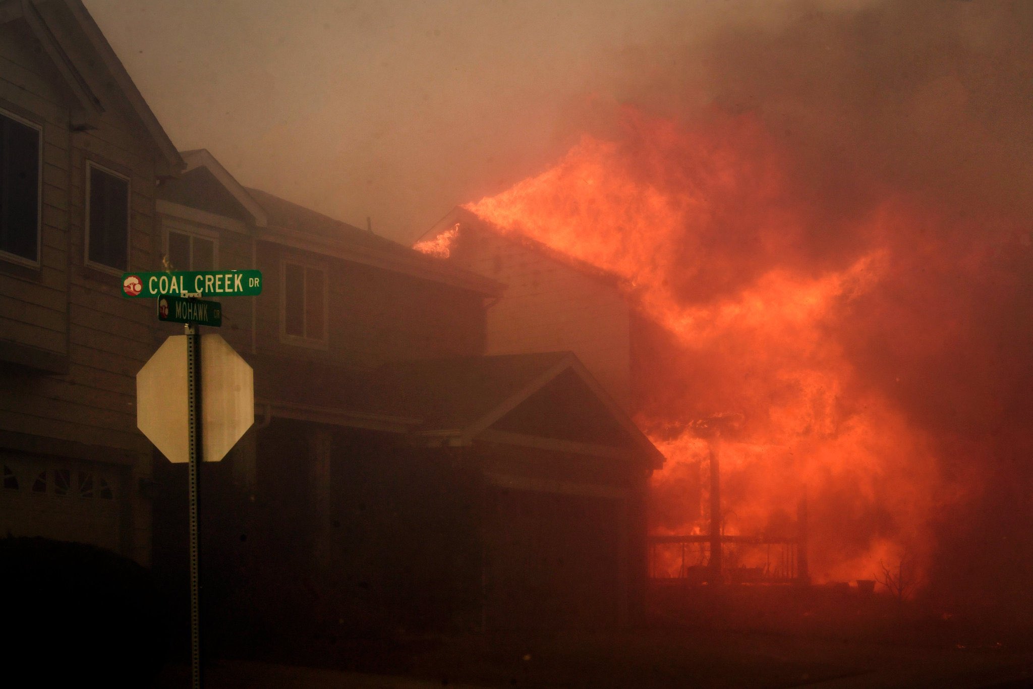 Declaran estado de emergencia a Colorado por incendio