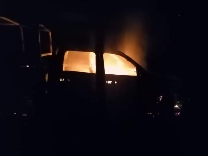 Incendian cuatro patrullas durante enfrentamiento en Nuevo León