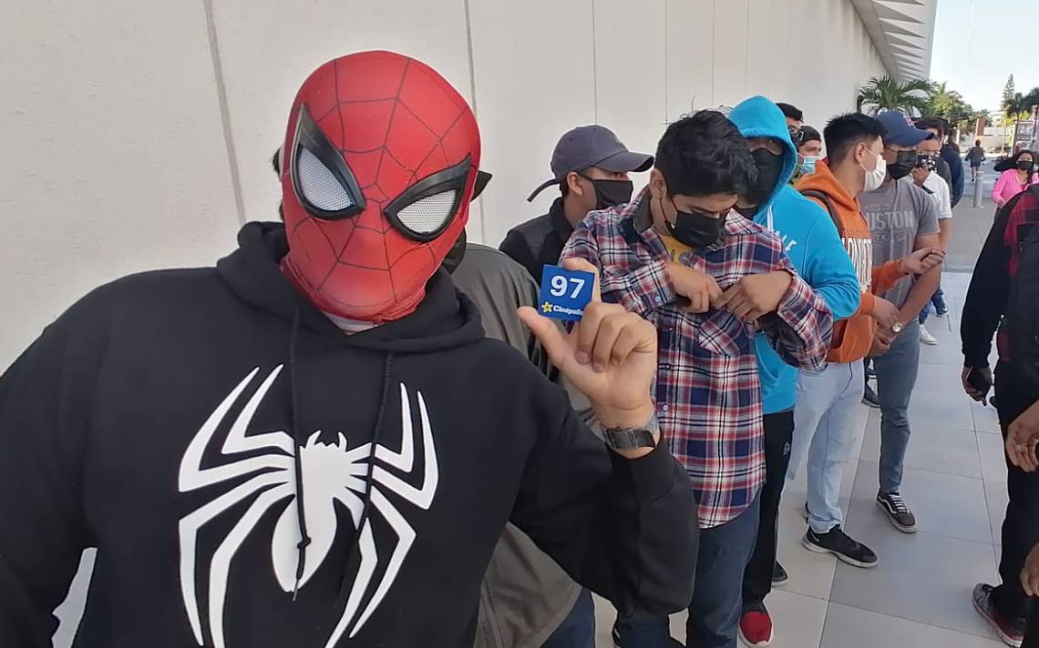 VIDEO: Captan pelea entre fans por decir spoilers de Spider-Man
