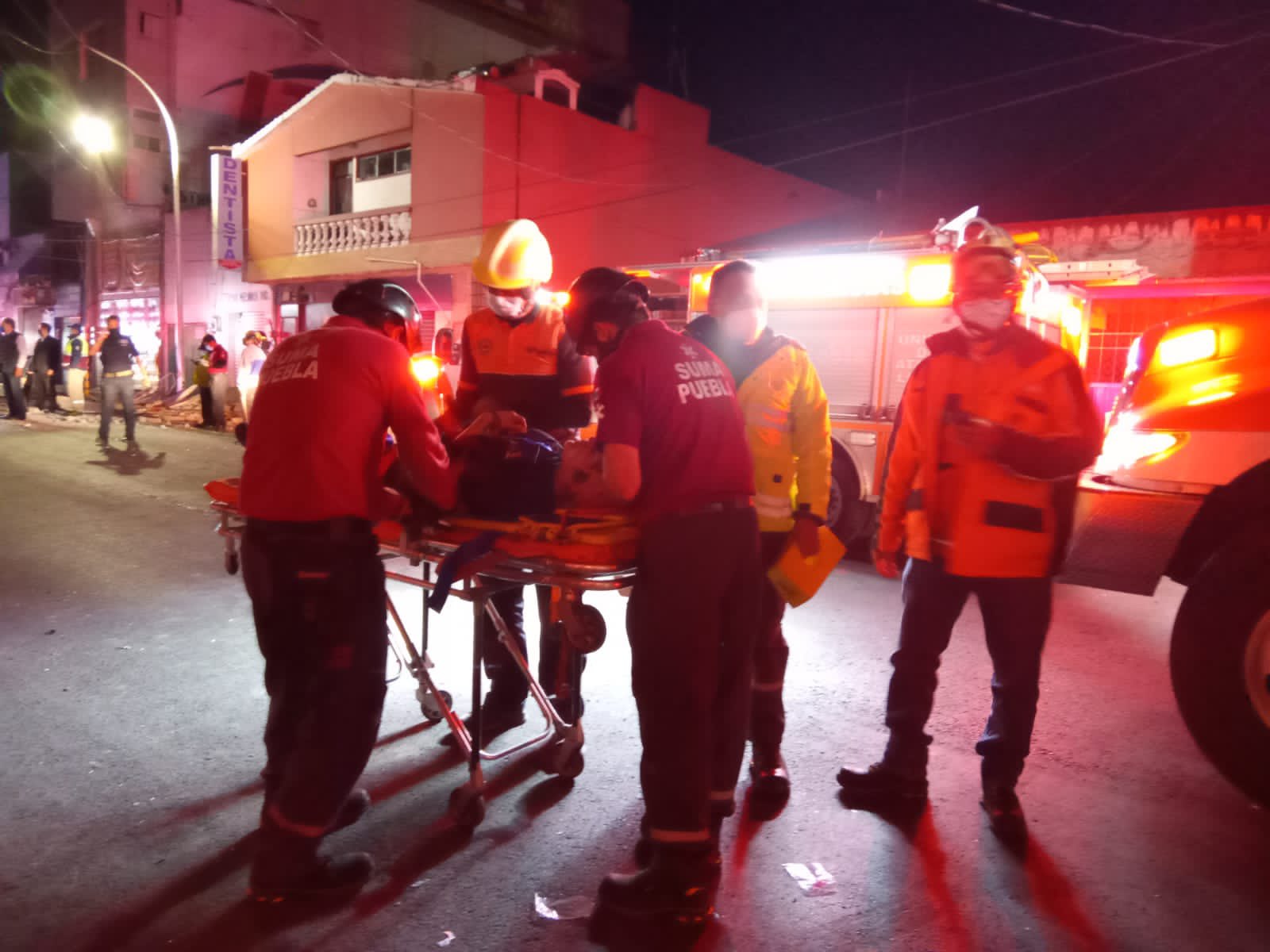 Acumulación de gas ocasiona explosión y colapsa edificio en Puebla