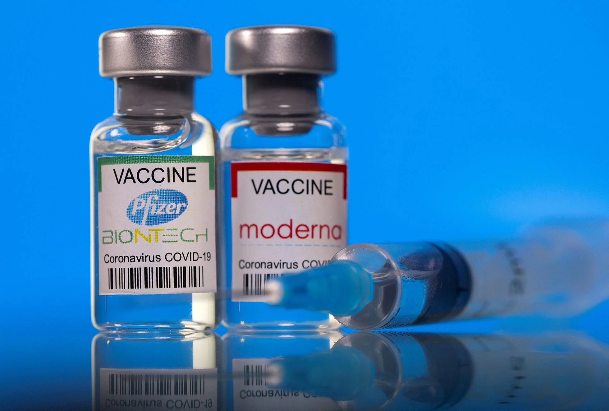Pfizer anuncia que en marzo estará lista vacuna contra el Ómicron