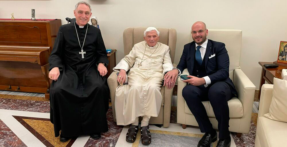 Reconoce el ex Papa Benedicto XVI abusos sexuales de sacerdote