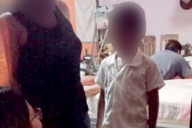 Con las manitas quemadas rescatan a niño del maltrato en Cancún