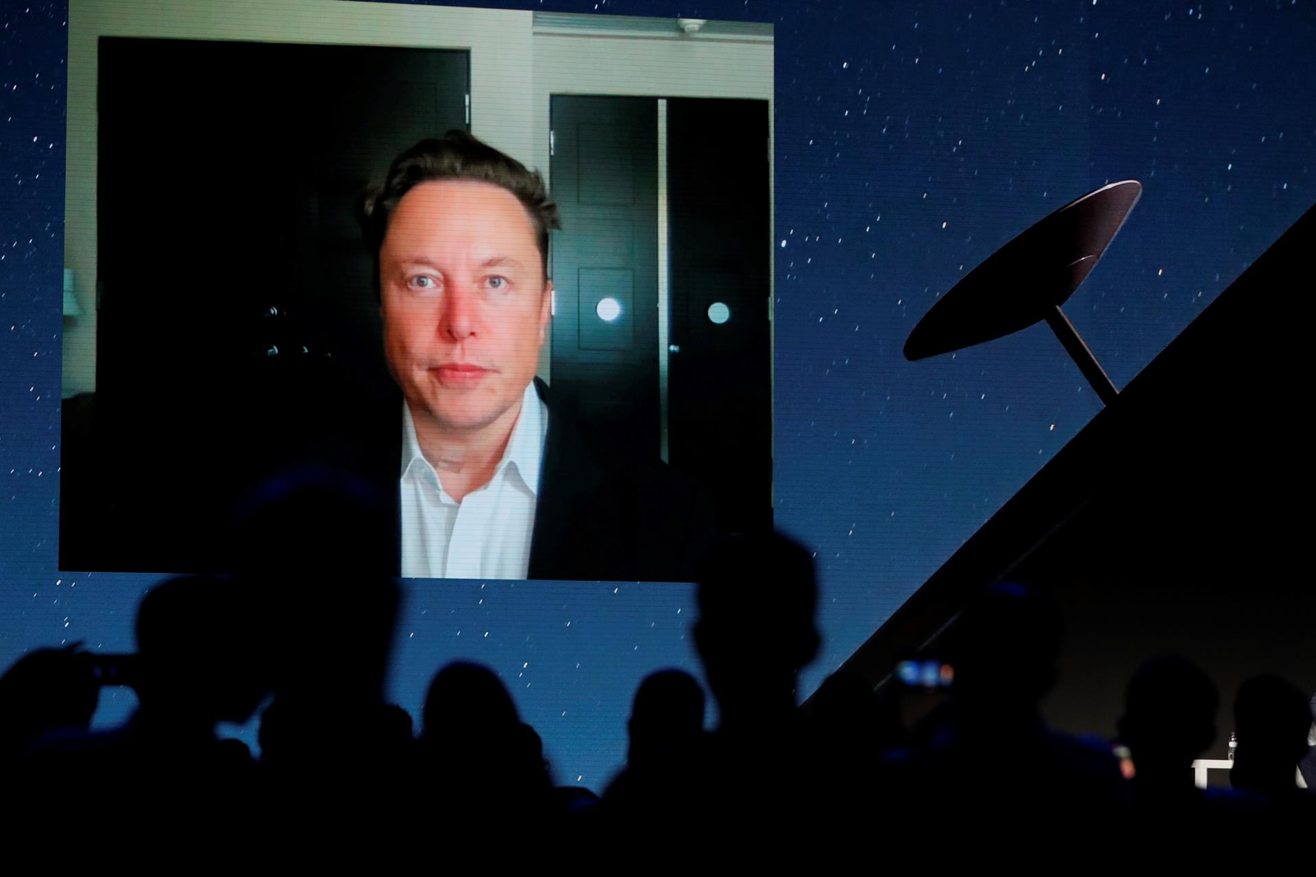 Elon Musk activa Internet satelital de Starlink sobre Ucrania