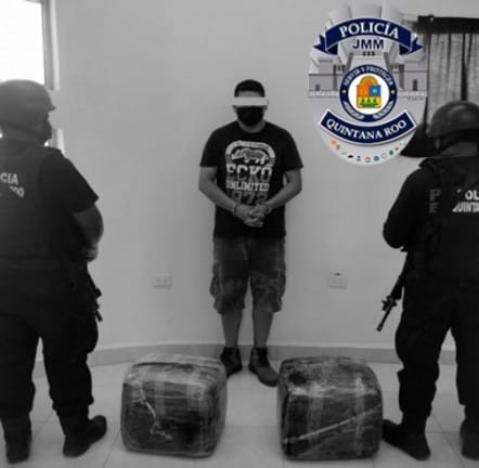 Sujeto es detenido en José María Morelos con 15 kilos de droga
