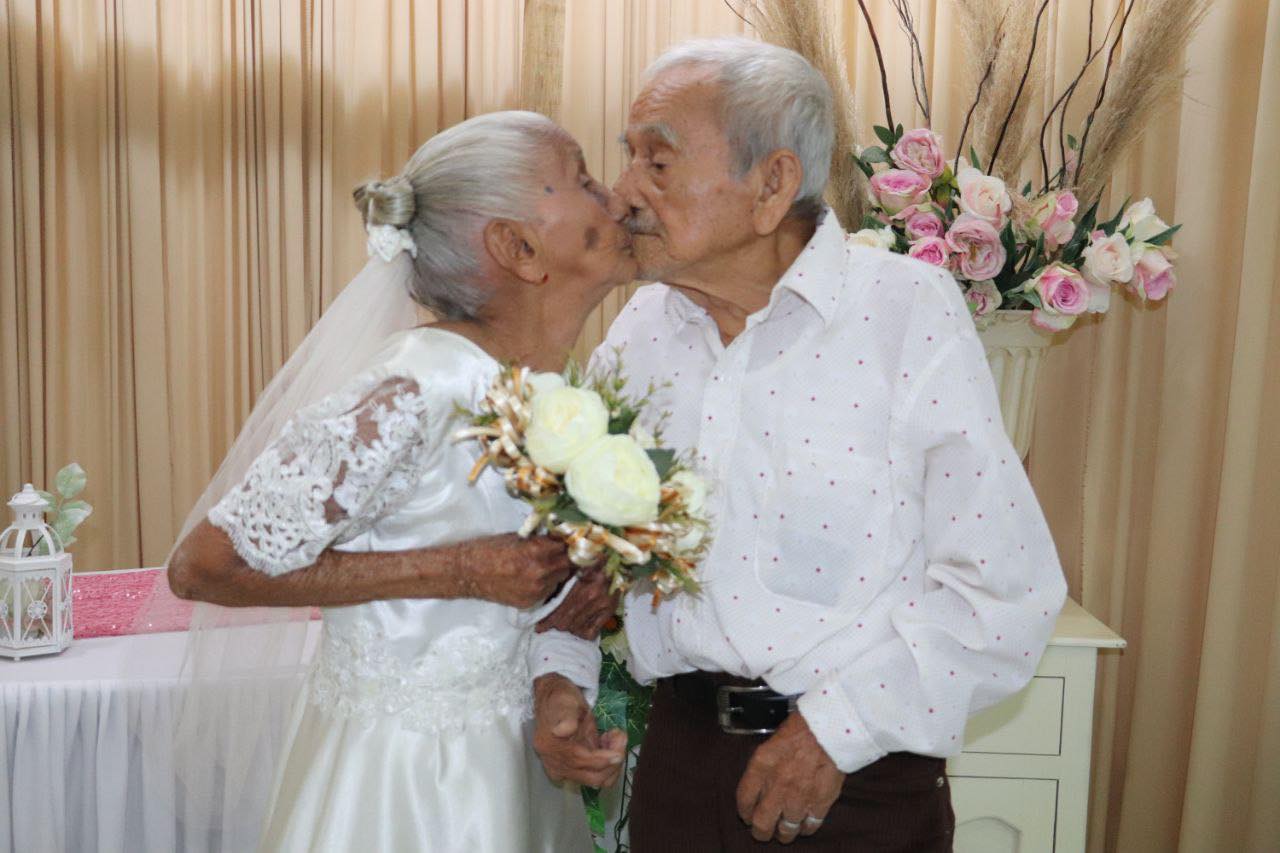 ¡Qué viva el amor! Abuelitos se casan a sus más de 90 años en Bacalar