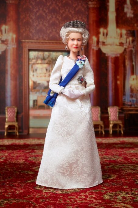 La reina Isabel II cumple 96 años con celebración privada