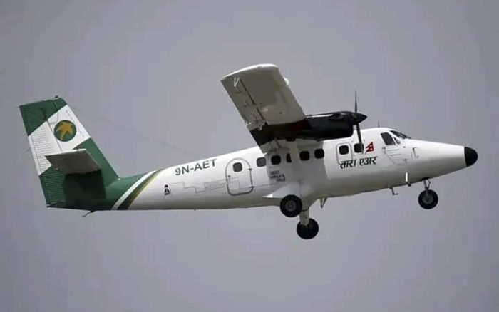 Desaparece avión con 22 personas a bordo en Nepal 