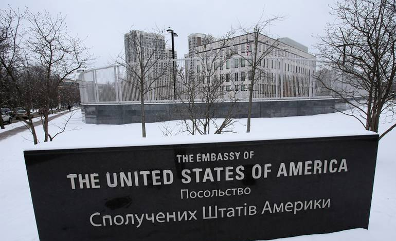 La Embajada de Estados Unidos reanuda sus actividades en Kiev