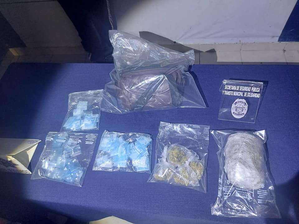 Detienen a narcodistribuidor con 87 dosis de droga en Villas del Sol en Playa del Carmen
