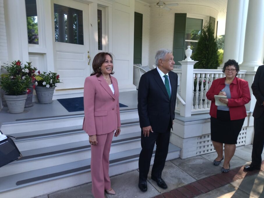 Kamala Harris se reúne con López Obrador en Washington 