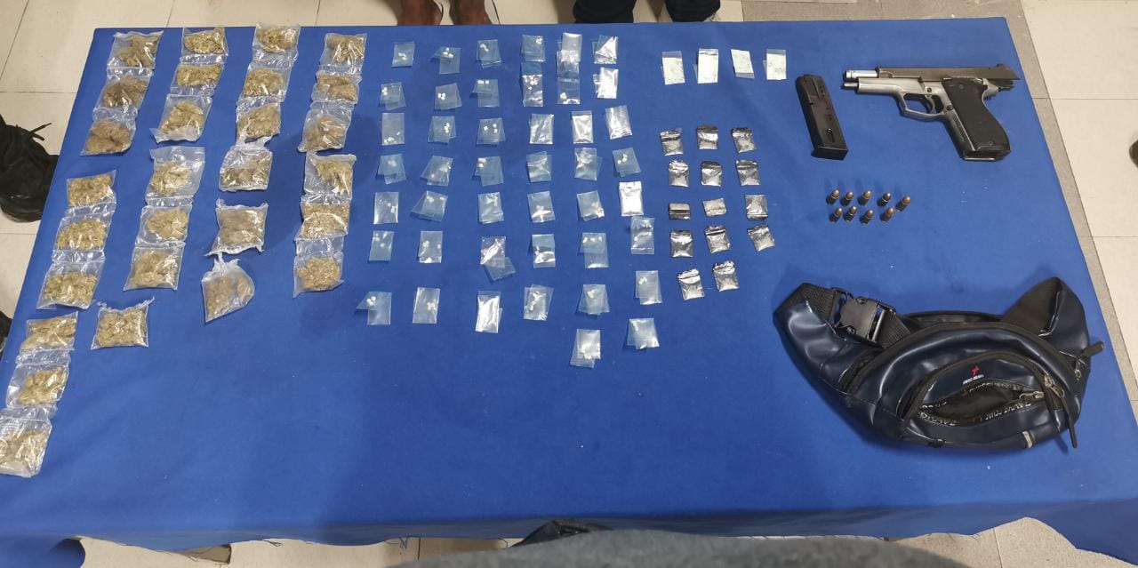 Detienen a dos narcomenudista en la Sm. 259 de Cancún