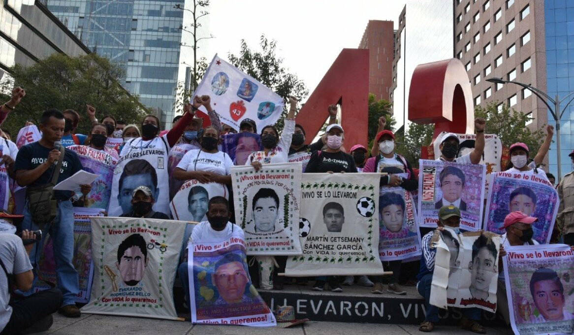 No hay indicios de que se "encuentren con vida" los 43 normalistas de Ayotzinapa
