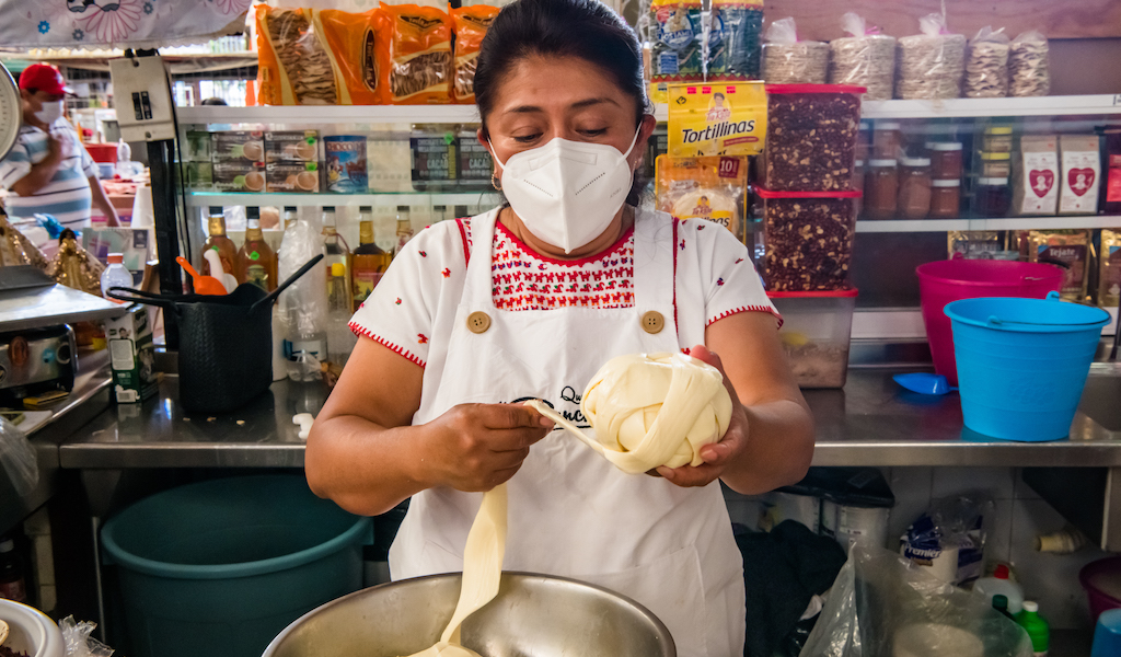 Profeco halla hongos en quesos Oaxaca: estas marcas incumplen etiquetas