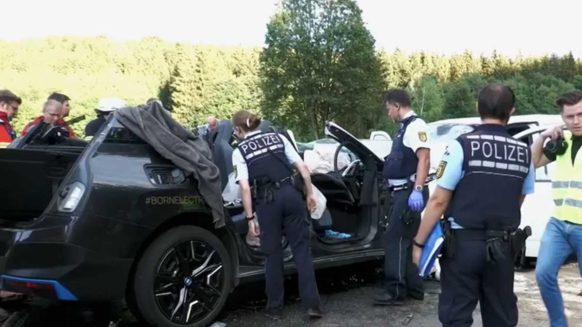 Vehículo autónomo de BMW ocasiona un choque en Alemania 