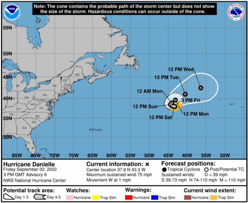 "Danielle" se fortalece a huracán en el Atlántico