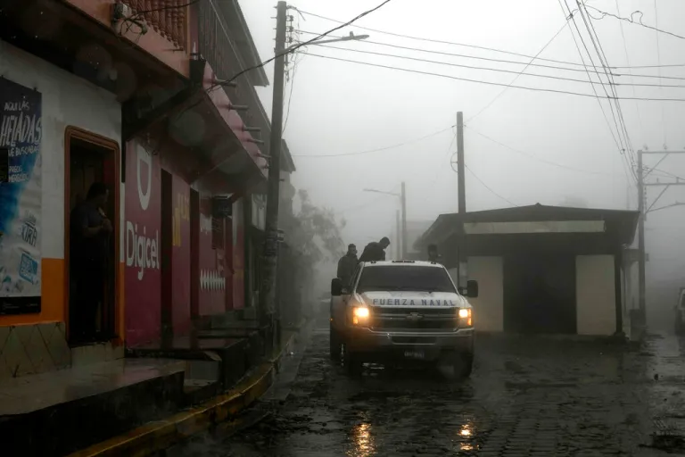 Tormenta "Julia" deja al menos 28 personas fallecidas en su paso por Centroamérica