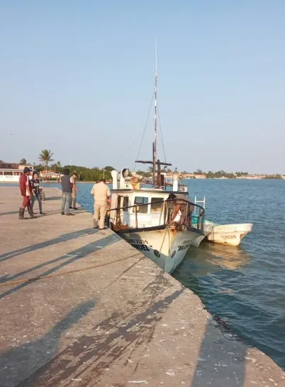 Sobreviven seis pescadores a la deriva por 46 días en el Golfo de México