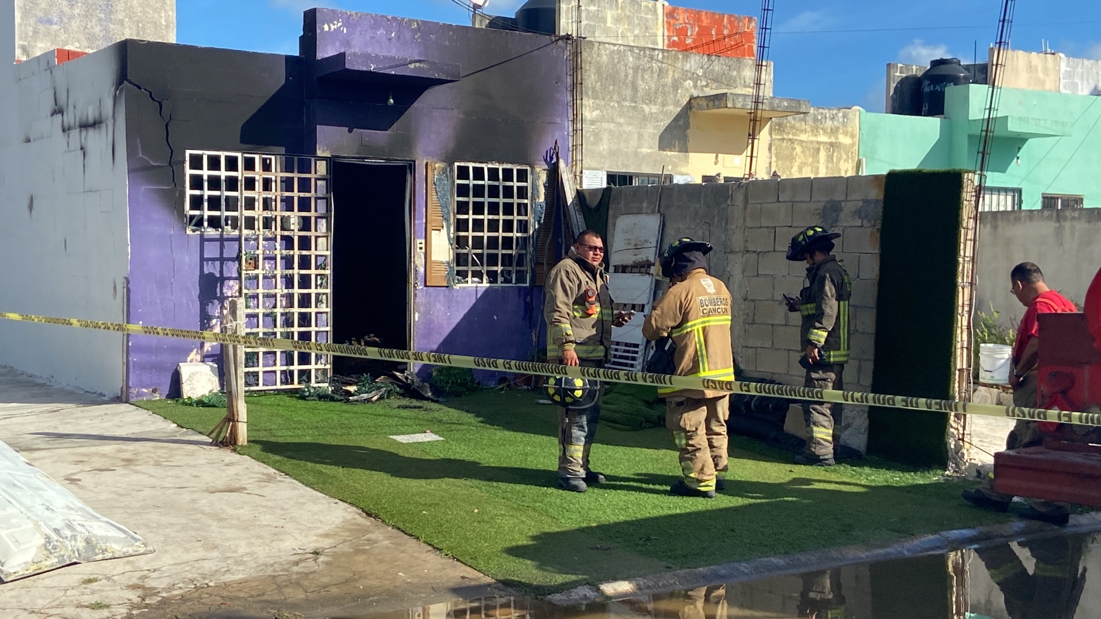 Se incendia vivienda en el fraccionamiento Azul Bonampak de Cancún