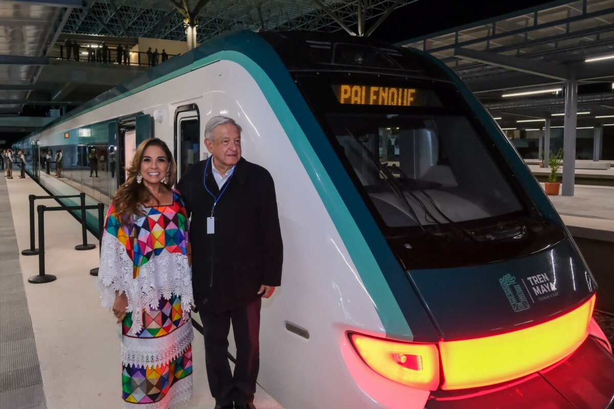 AMLO pone en marcha la segunda etapa del Tren Maya; viaja de Cancún a Palenque